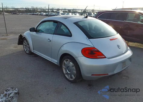 2012 Volkswagen Beetle 2.5L z USA, uszkodzony, nr VIN 3VWJP7AT8CM611720